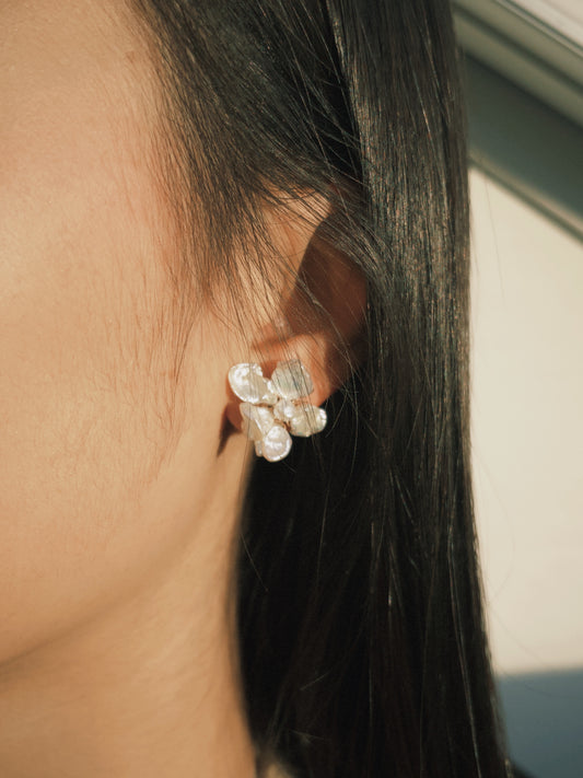 Mini Keshi Pearls Flower Stud Earrings №01