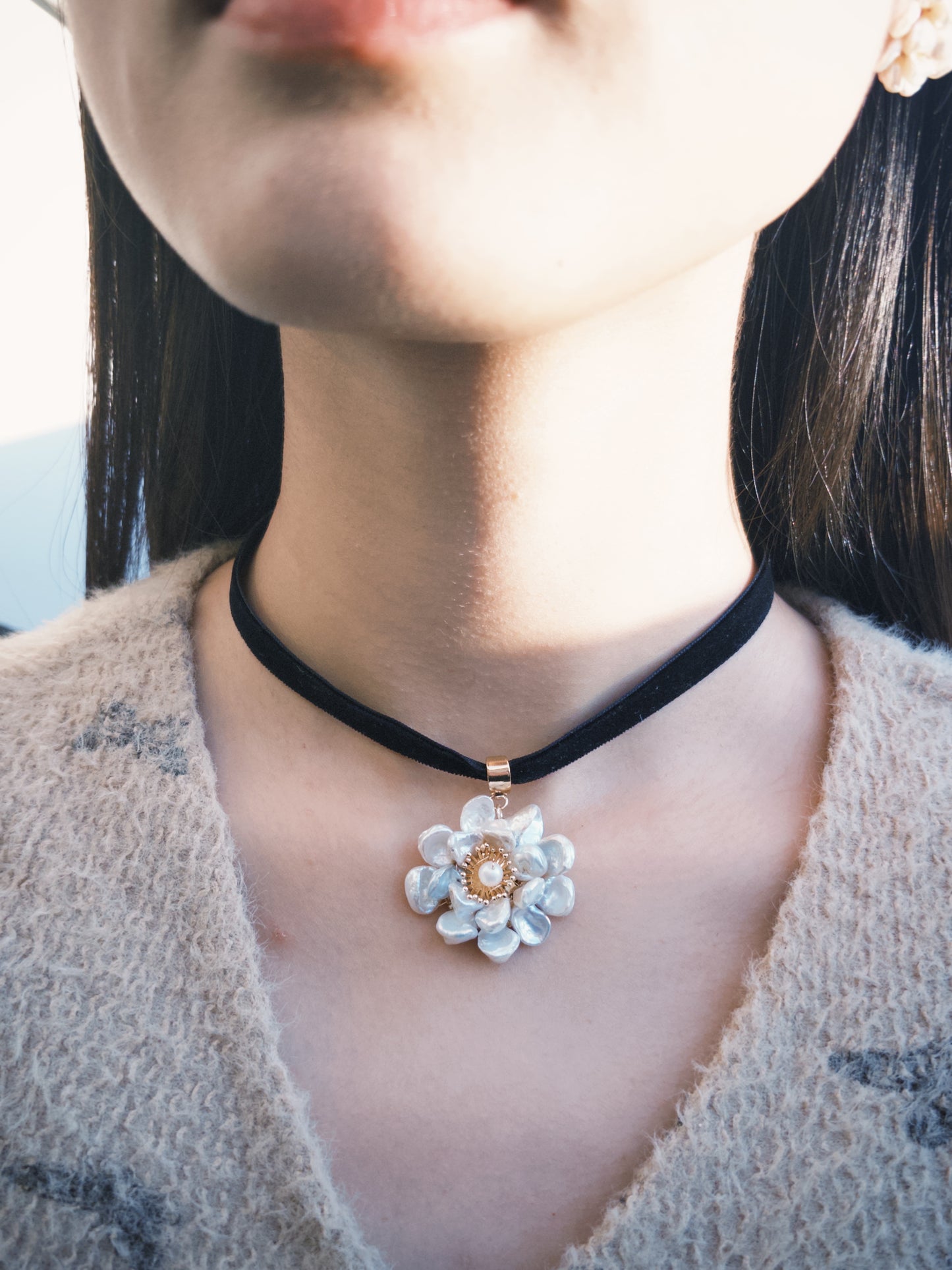 Clustered Keshi Pearl Flower Velvet Choker №13