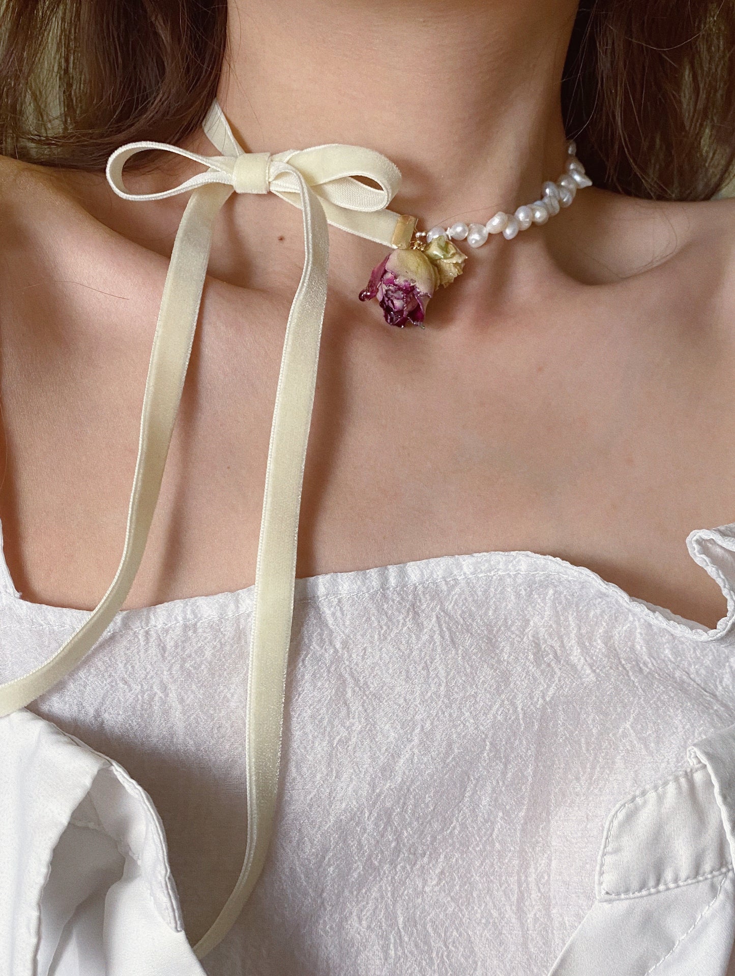 Isabella Roses Pearl Bow Necklace