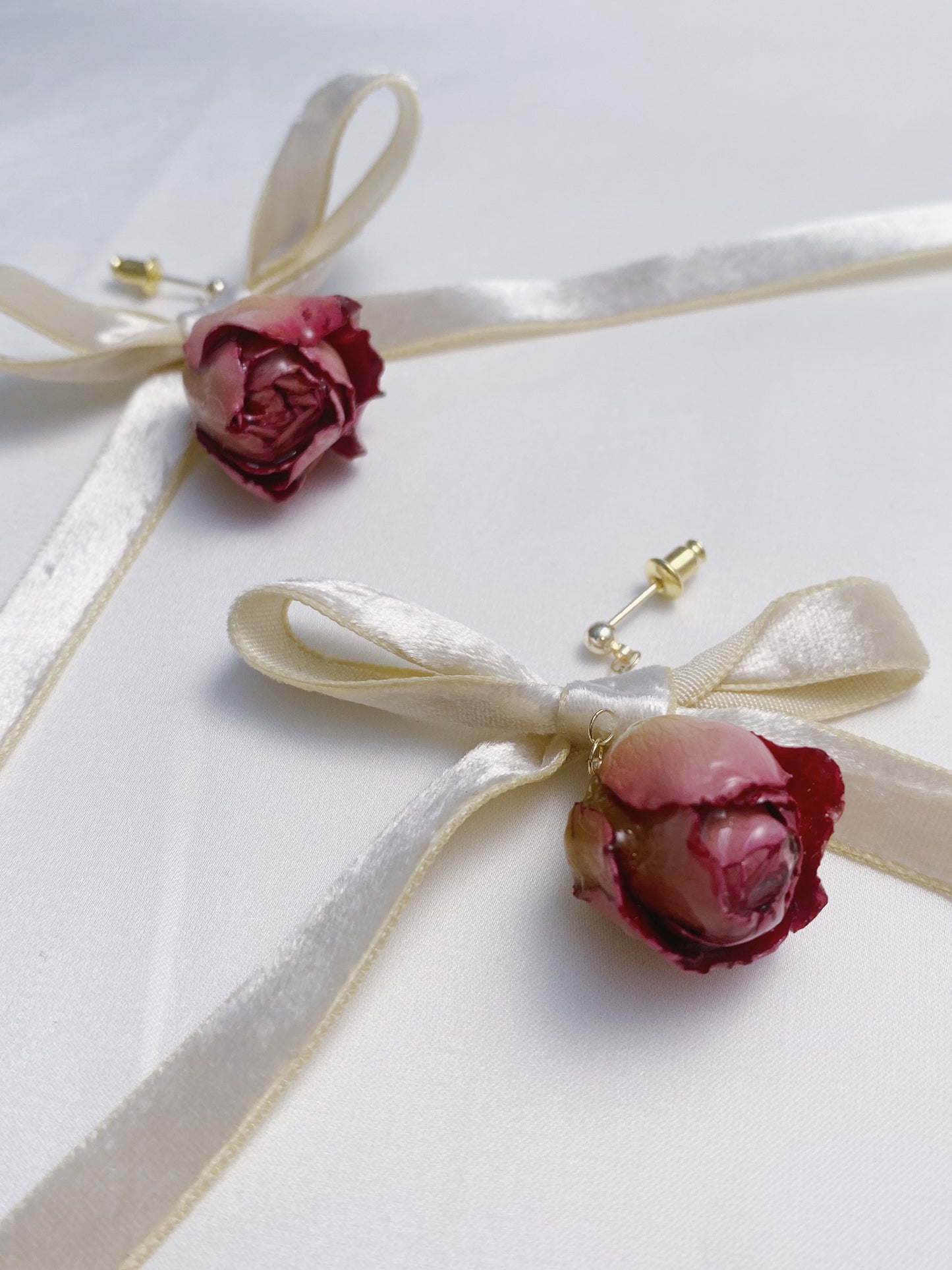 Satin Bow Bloom Rose Drops