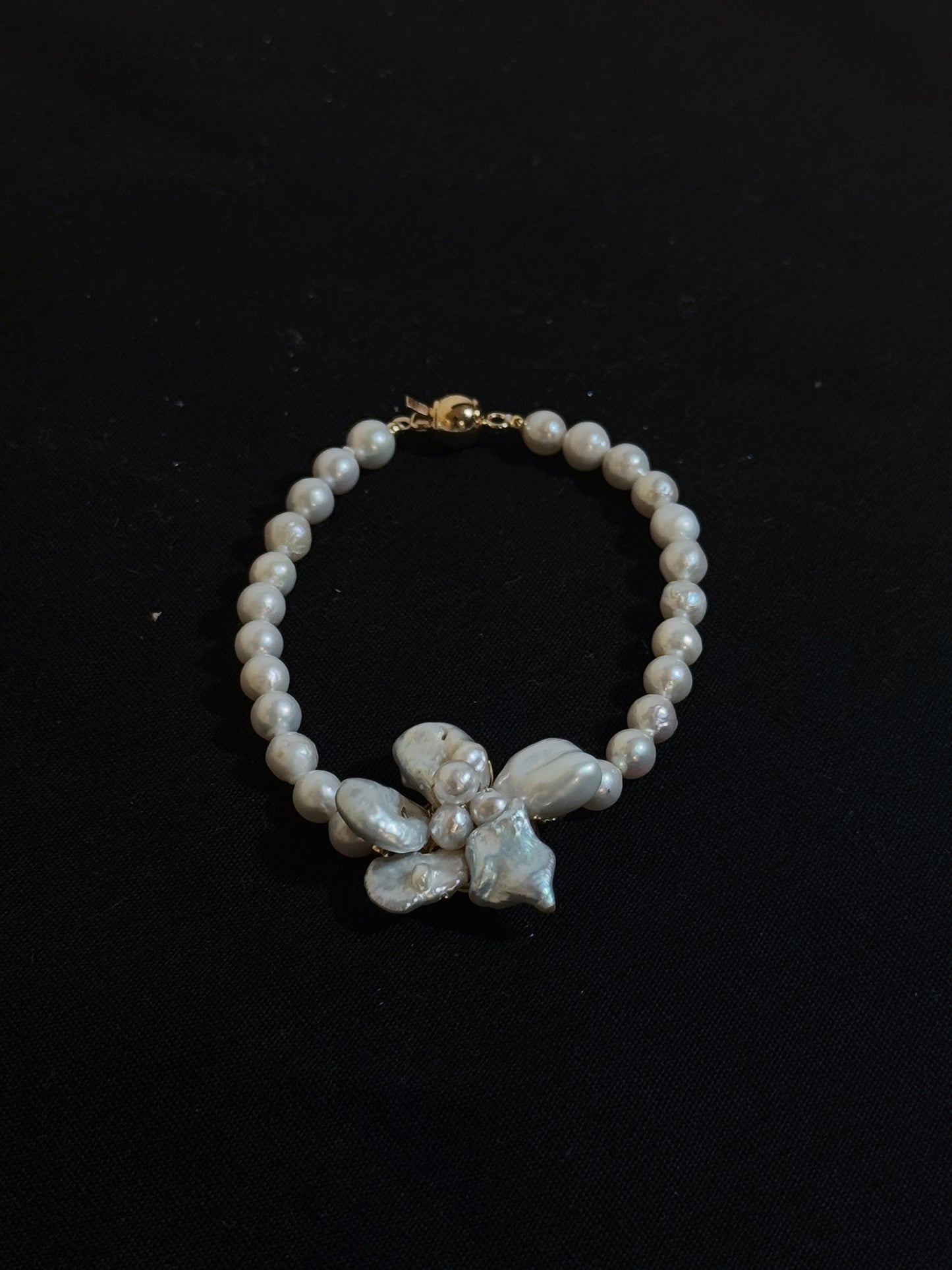 Classic Keshi Pearl Flower Bracelet №12