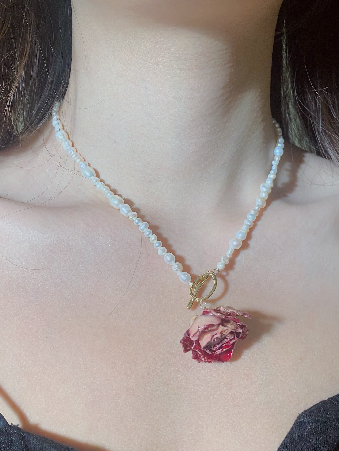 Blooming Rose Pearl Necklace