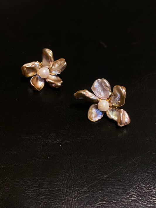 Mini Keshi Purple Pearls Flower Stud Earrings №02