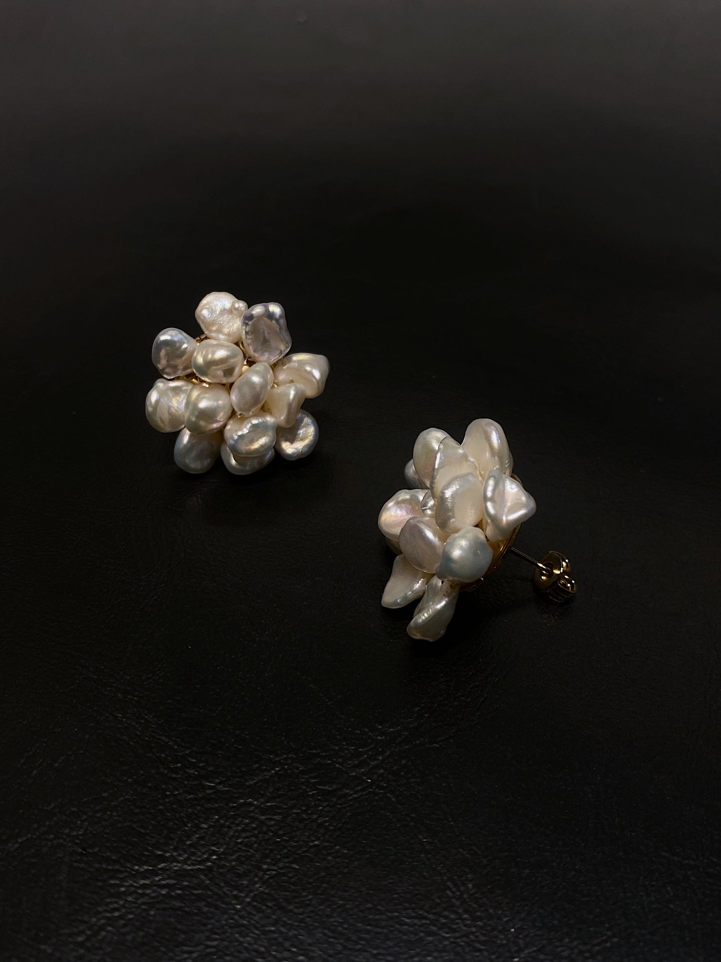 Keshi Pearls Clustered Flower Stud Earrings №10