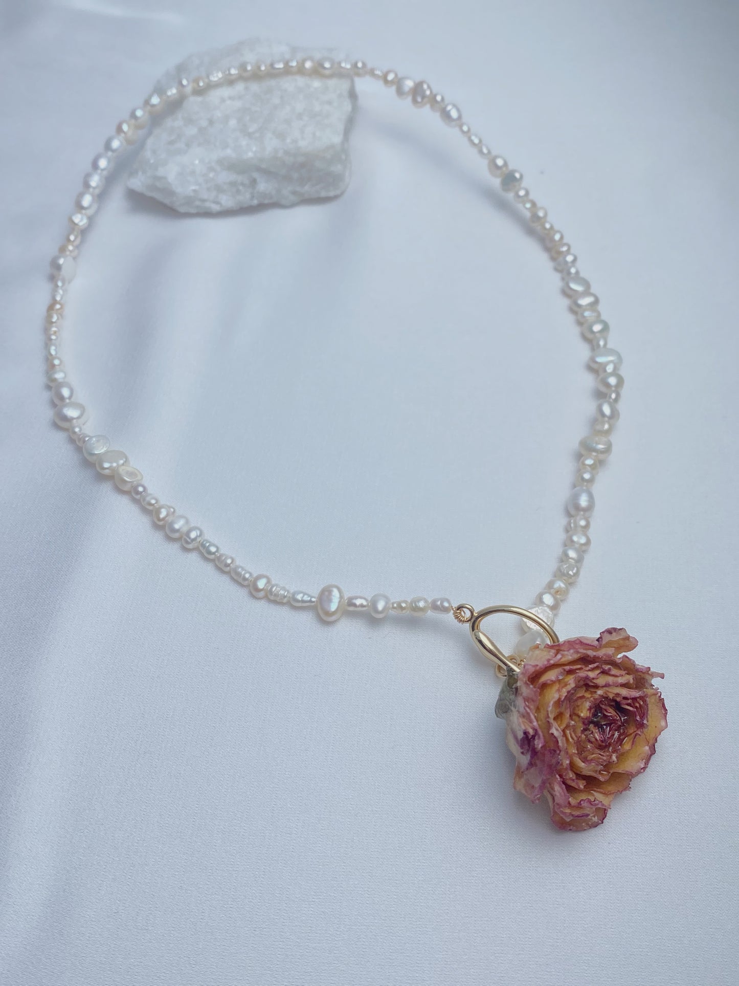 Blooming Rose Pearl Necklace