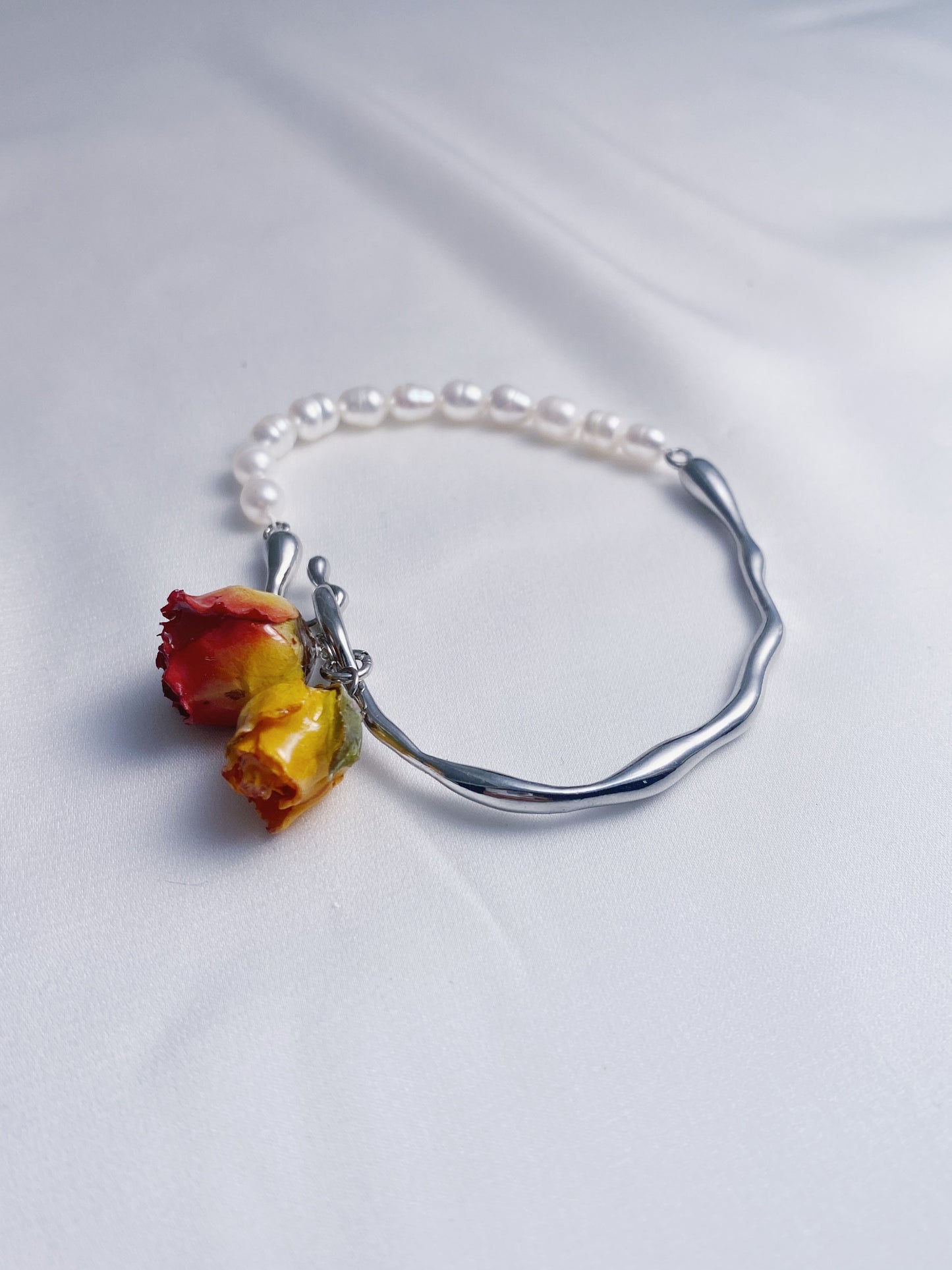 Elegance Rose Pearl Bangle