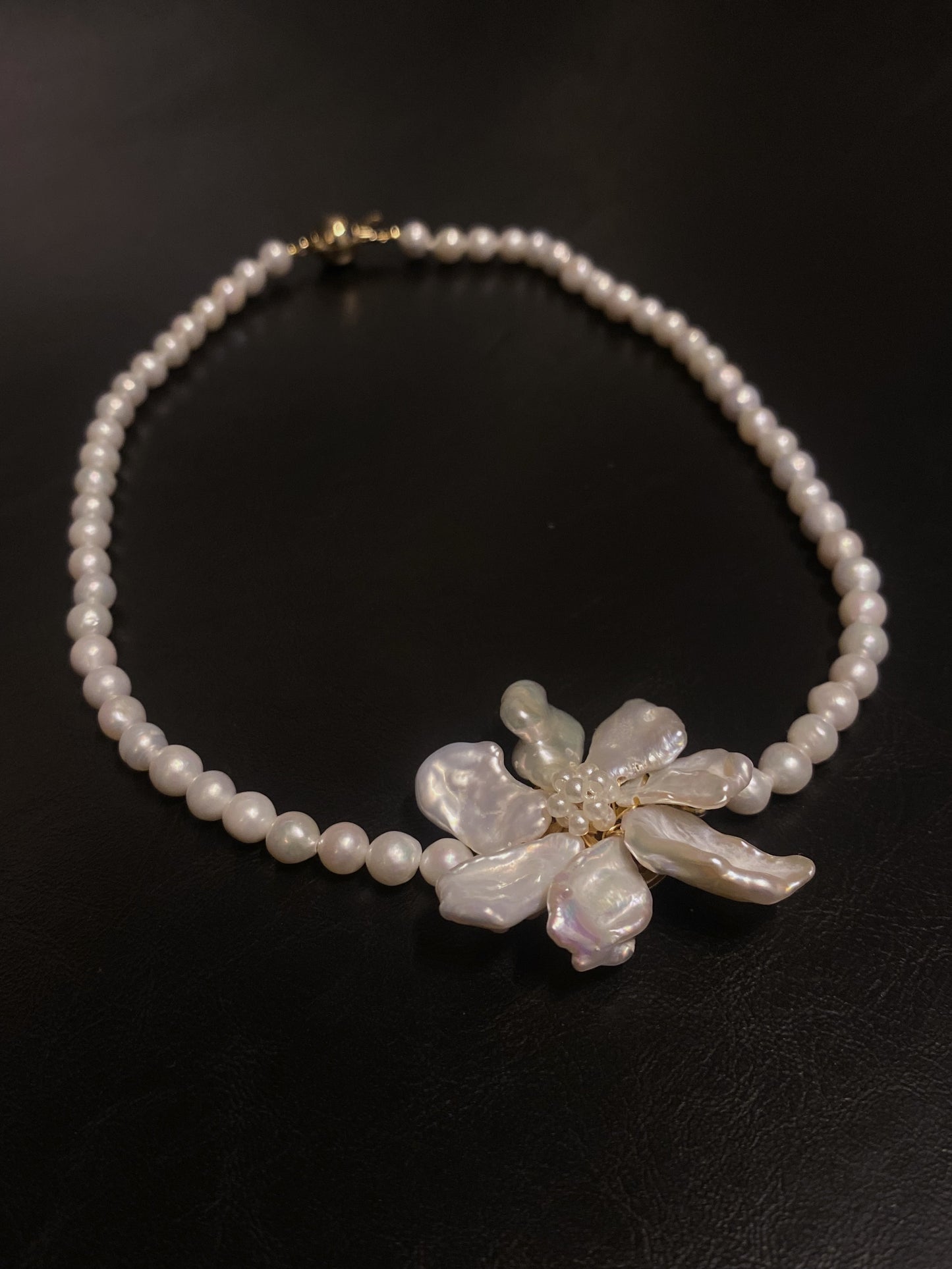 Classic Keshi Pearls Flower Choker Necklace №14