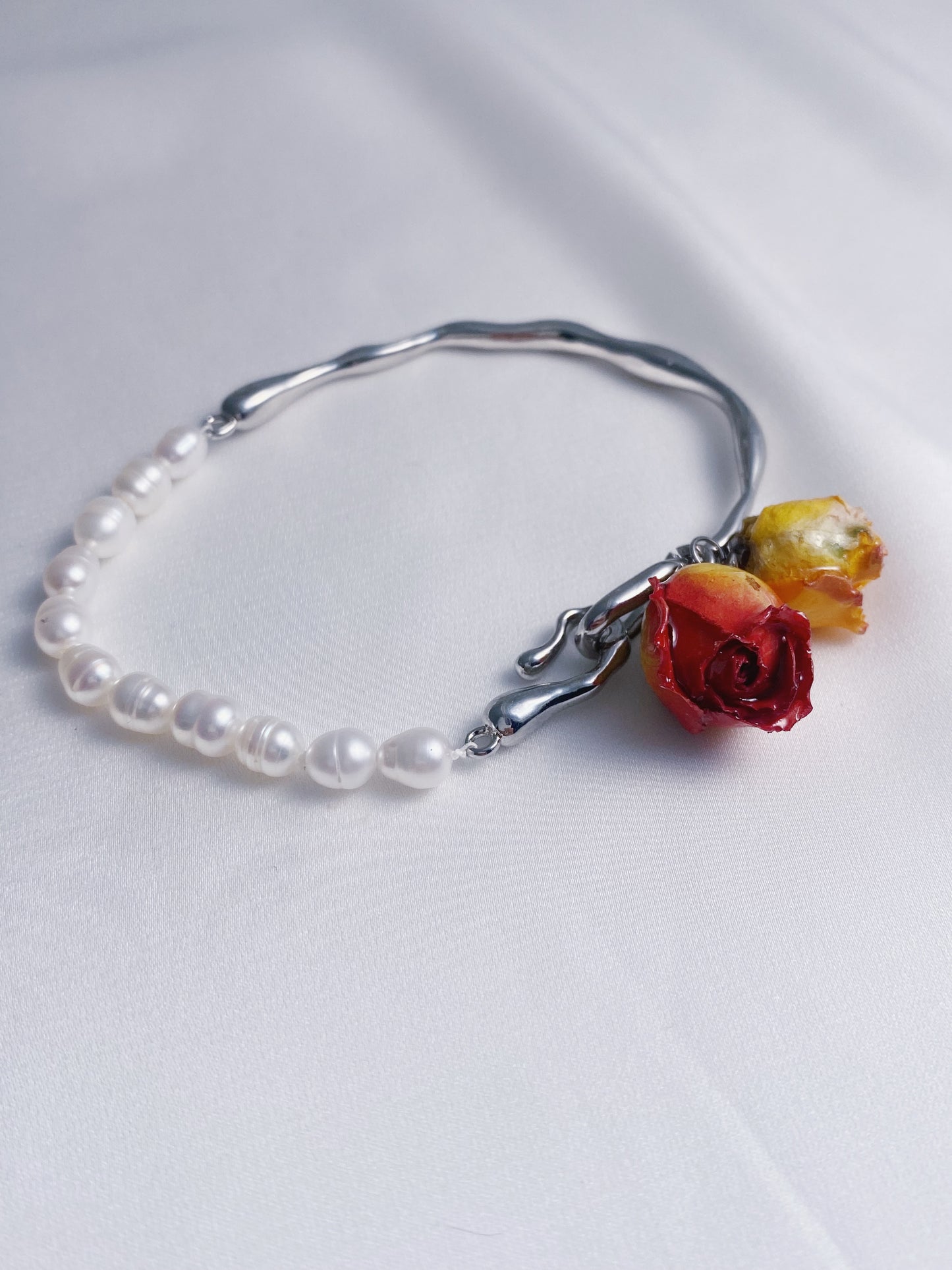 Elegance Rose Pearl Bangle