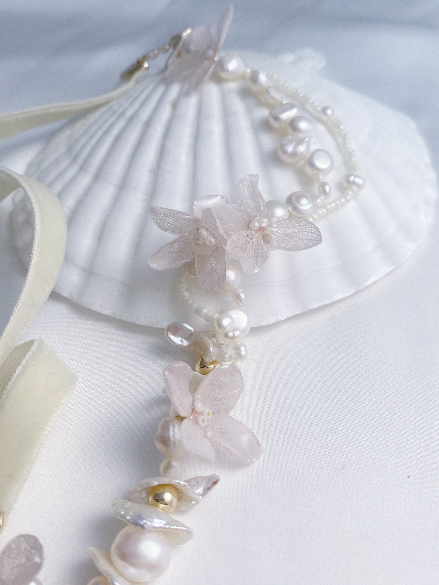 Hydrangeas Garden Bow Tie Pearl Necklace