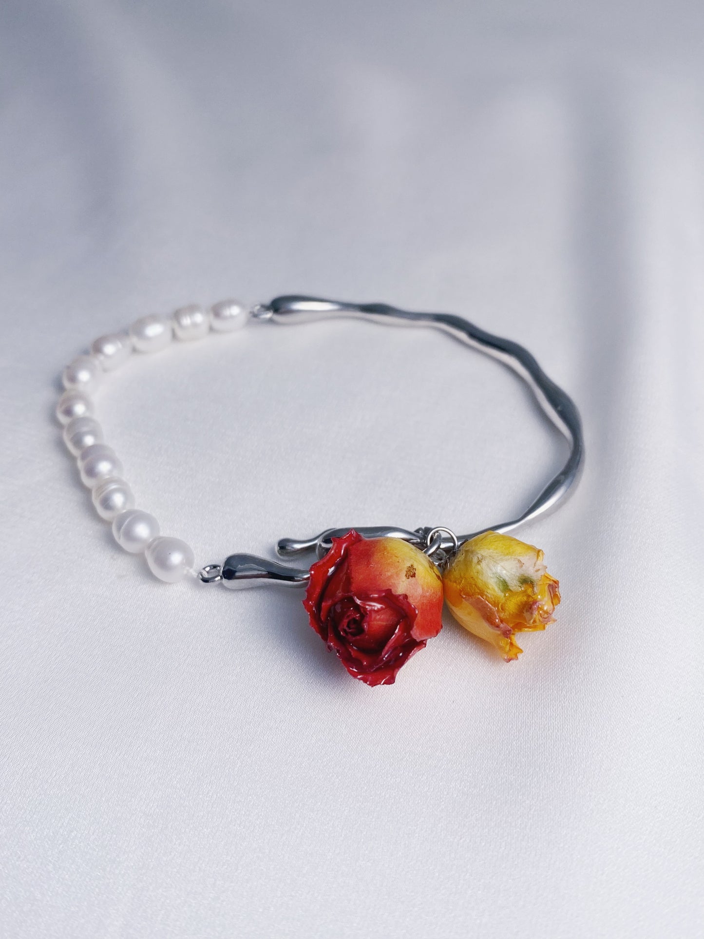 Elegance Rose Pearl Bangle