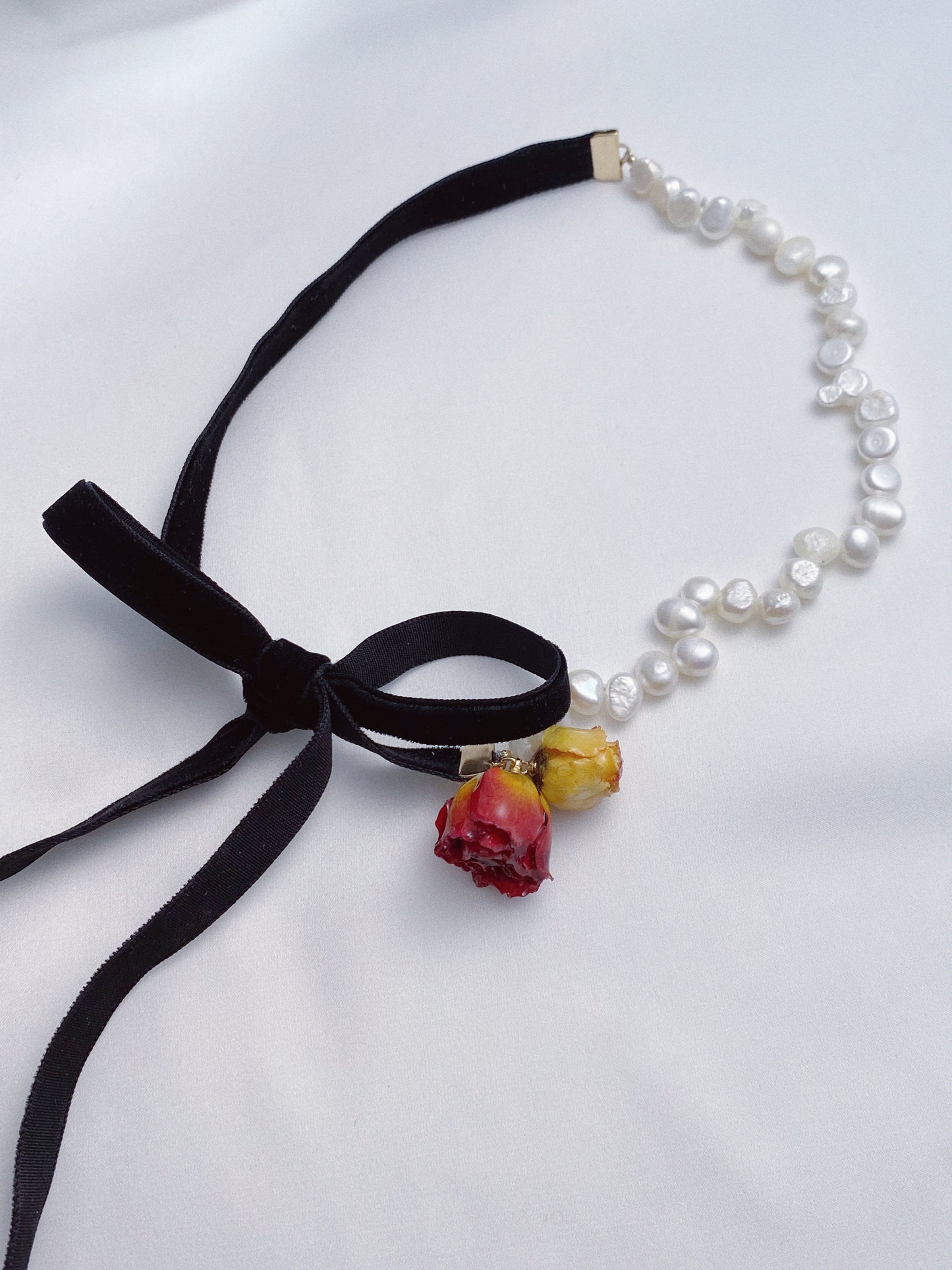 Isabella Roses Pearl Bow Necklace