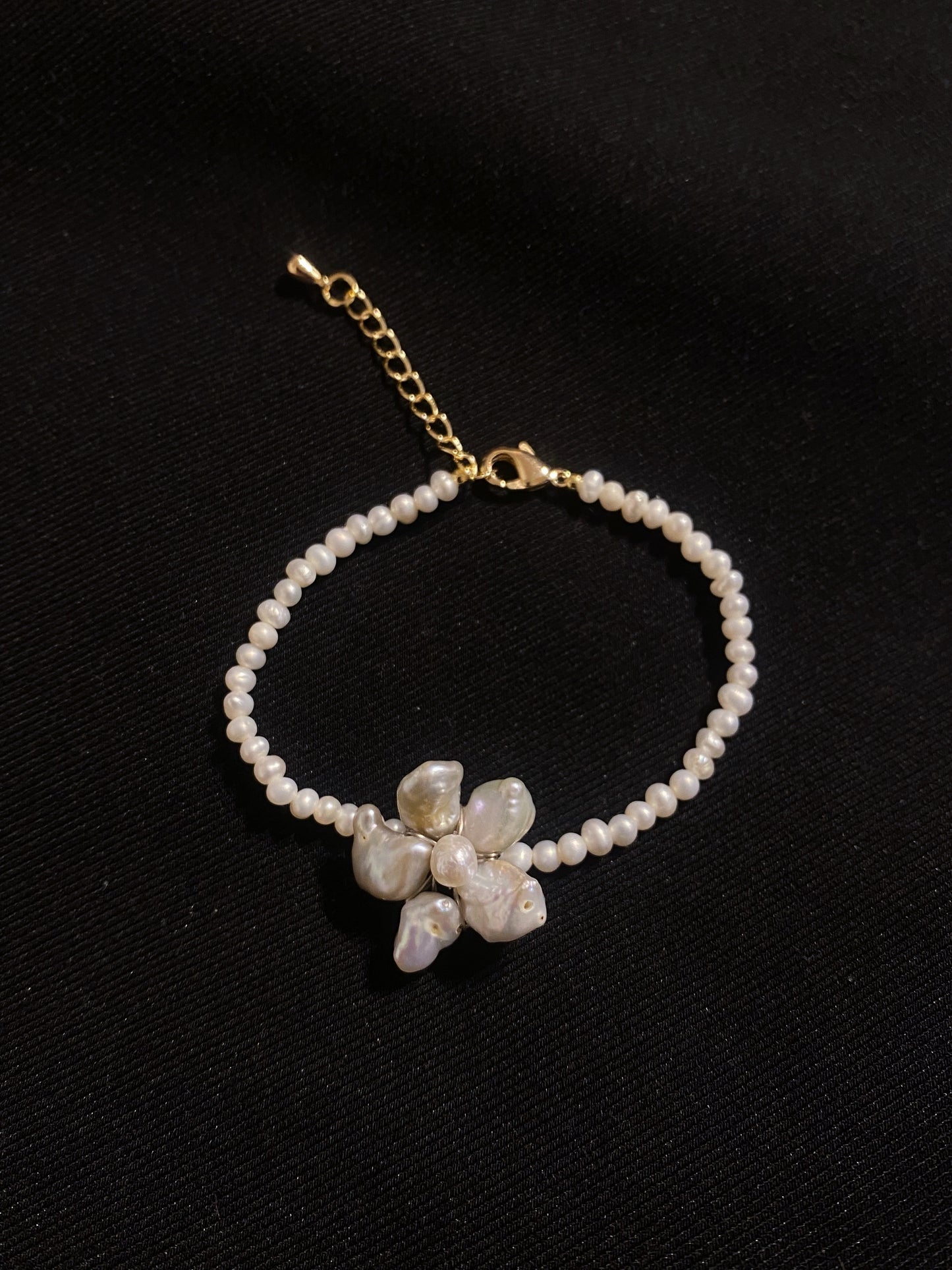 ✲SALE✲ Mini Keshi Pearl Flower Bracelet №28