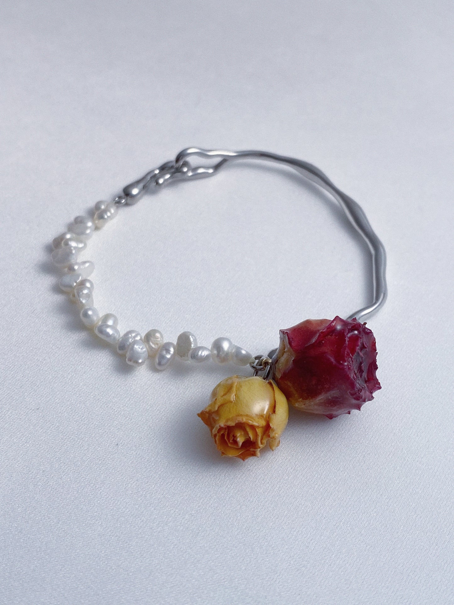 Elegance Rose Pearl Bangle