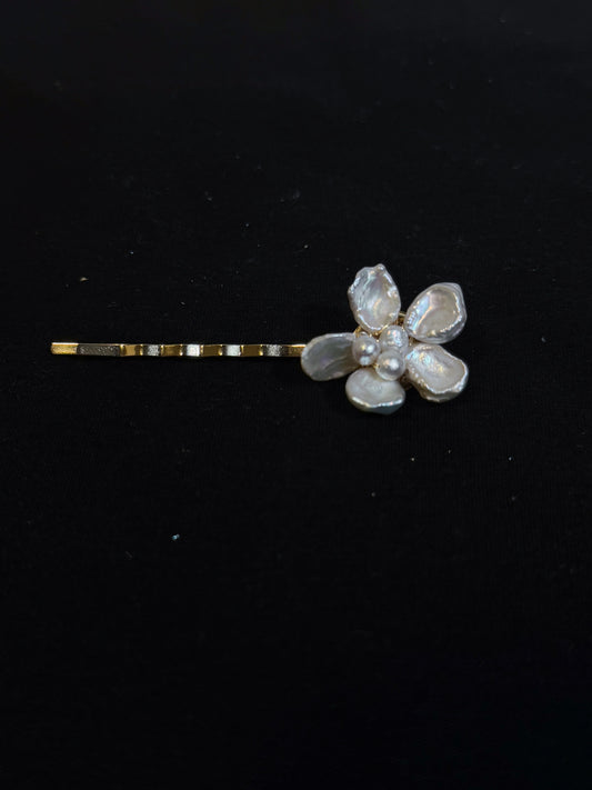 Petite Keshi Pearl Flower Hair Slide №11