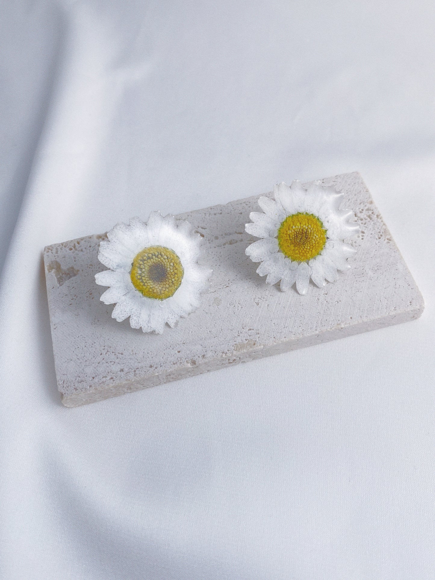 Sunshine Daisy Studs Earrings