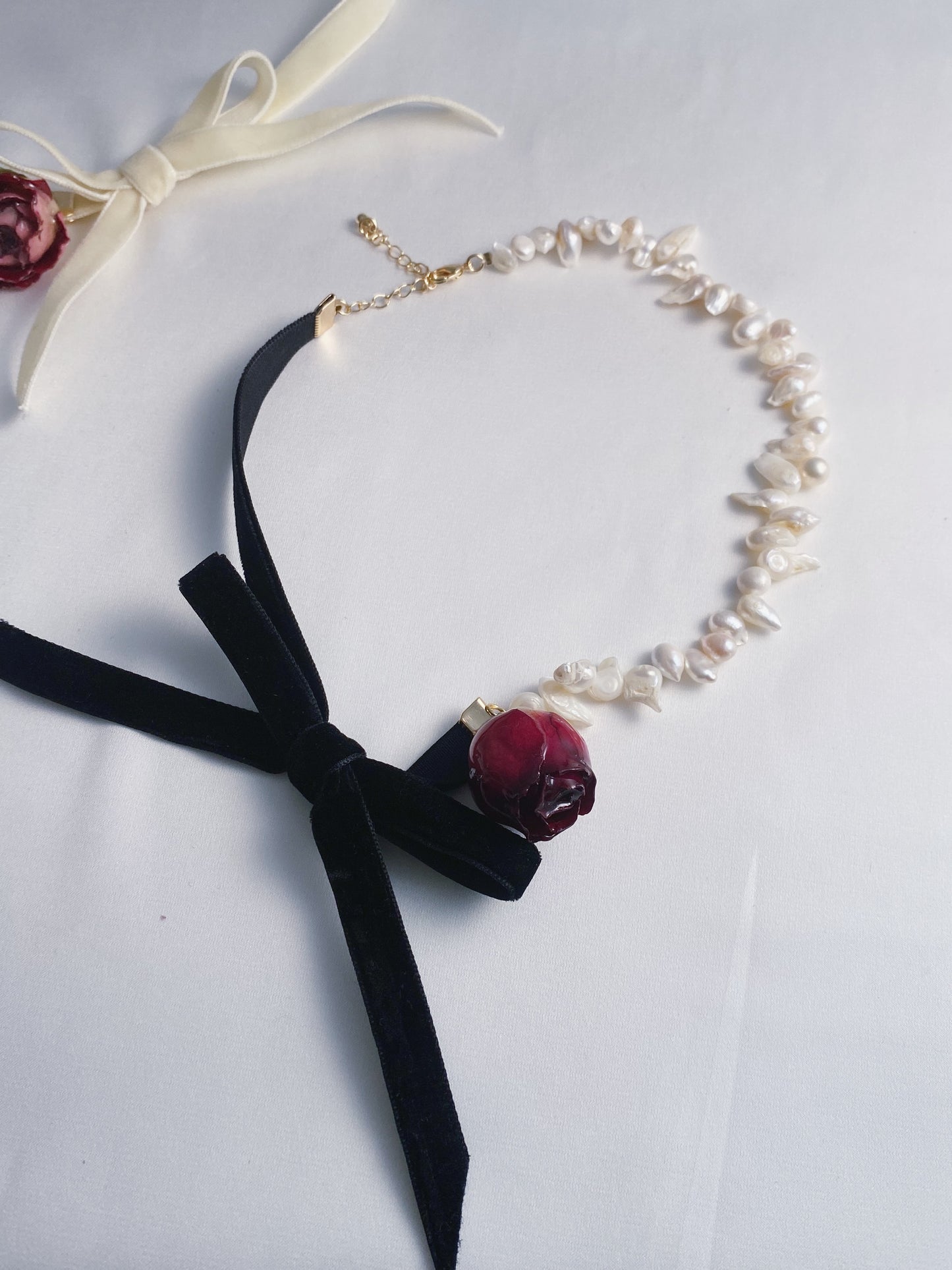 Isabella Roses Baroque Pearl Bow Necklace