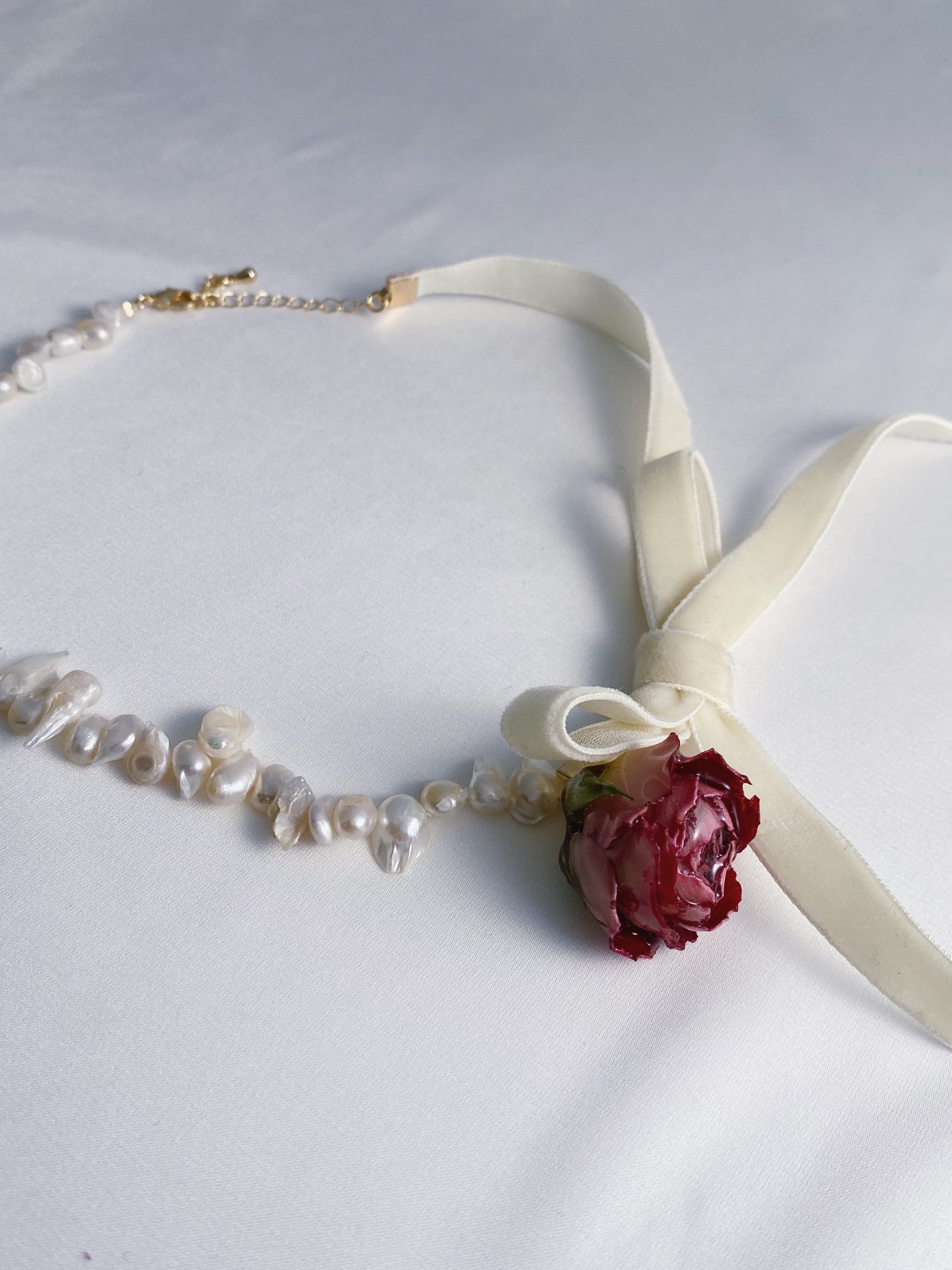 Isabella Roses Baroque Pearl Bow Necklace