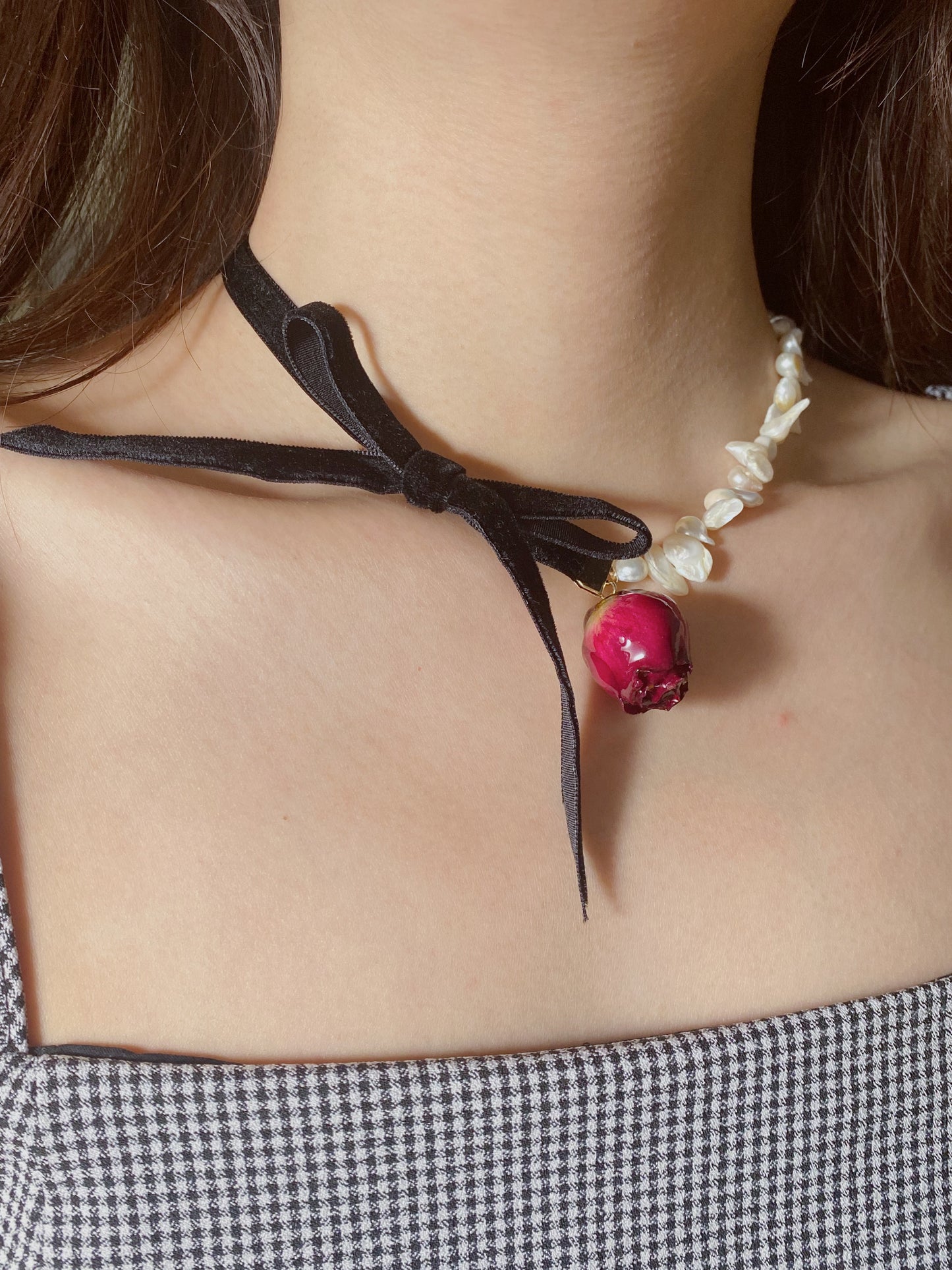 Isabella Roses Baroque Pearl Bow Necklace