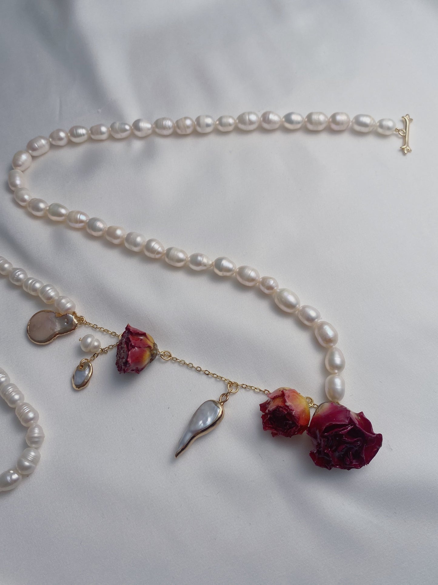 Eternal Rose Garden Pearl Necklace and Bracelet