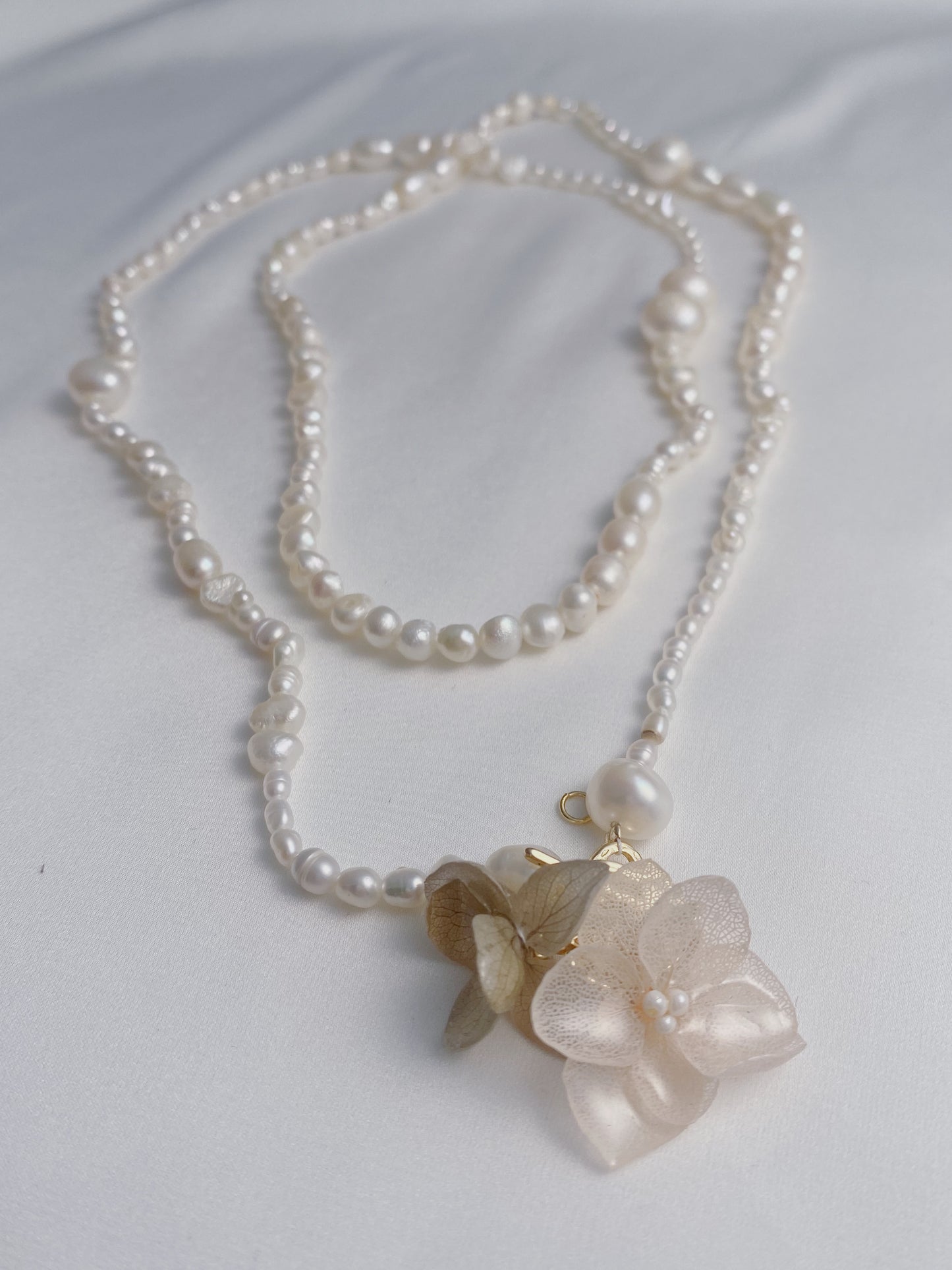 Real Hydrangea Pearl Necklace and Bracelet